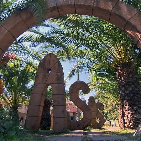 Ξενοδοχείο Mcs Oasis Club 4*